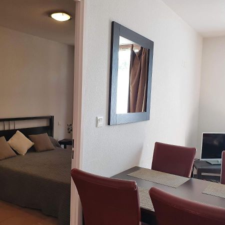 Joli Appartement T2 Dans Residence Avec Piscine, Hammam Et Parking Gratuits Каркасон Екстериор снимка
